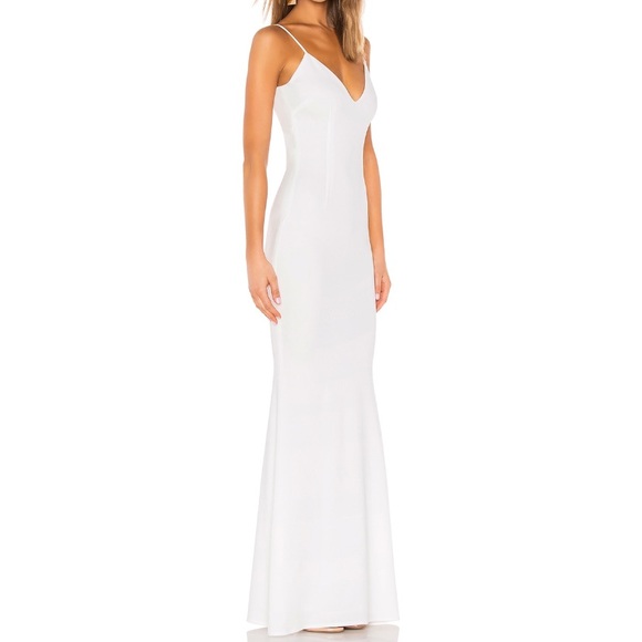 White high quality gown - Picture 2 of 4